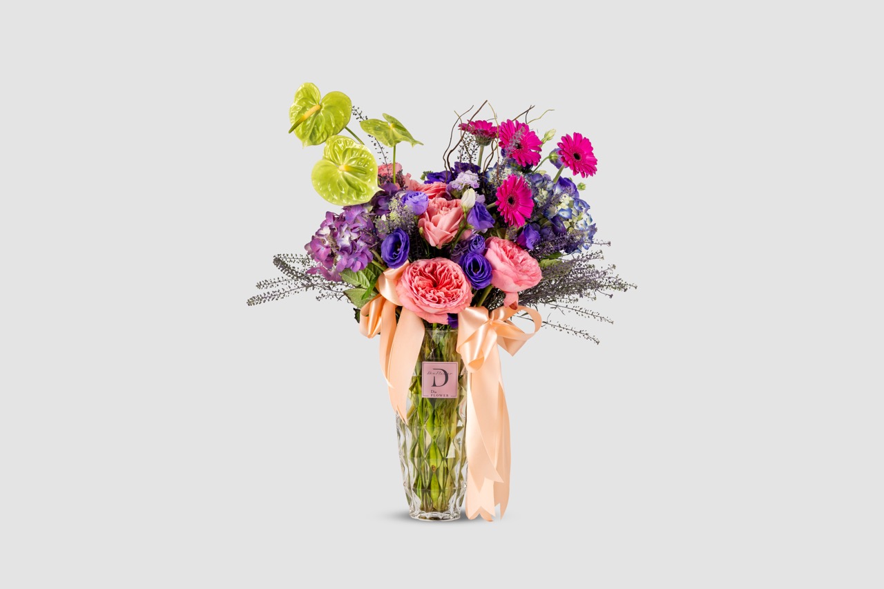 Fresh flower arrangement in an elegant vase