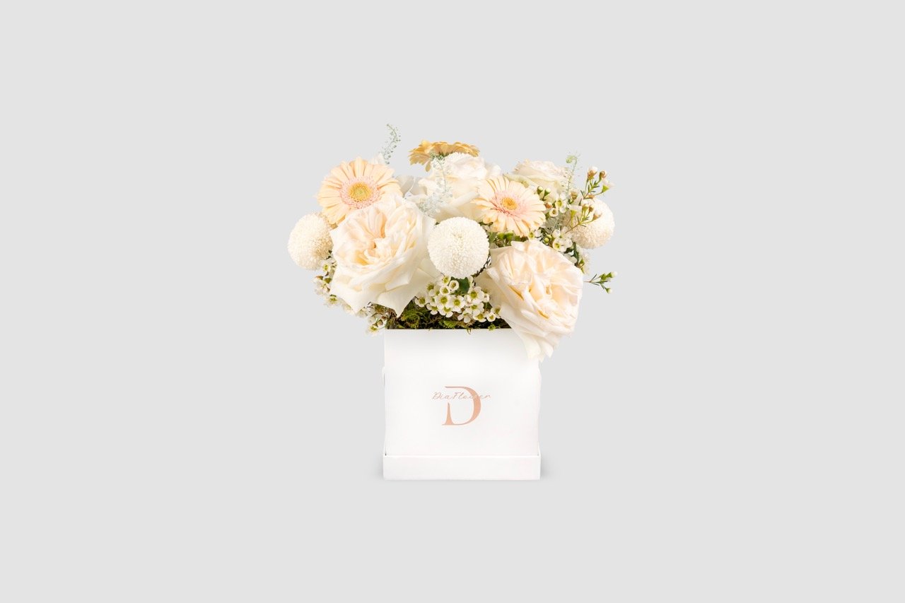 Small Silk Bliss floral arrangement	