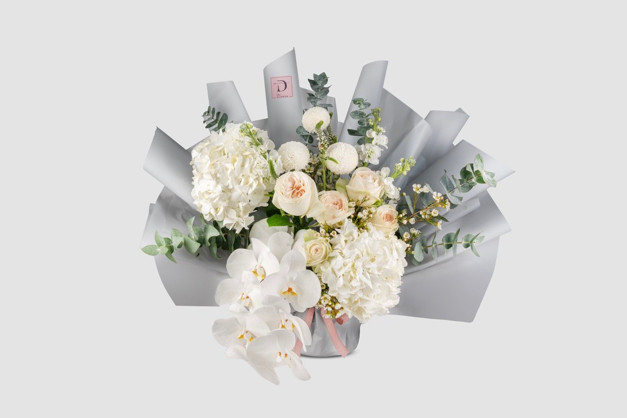 Medium Ivory Bliss bouquet with grey wrapping	