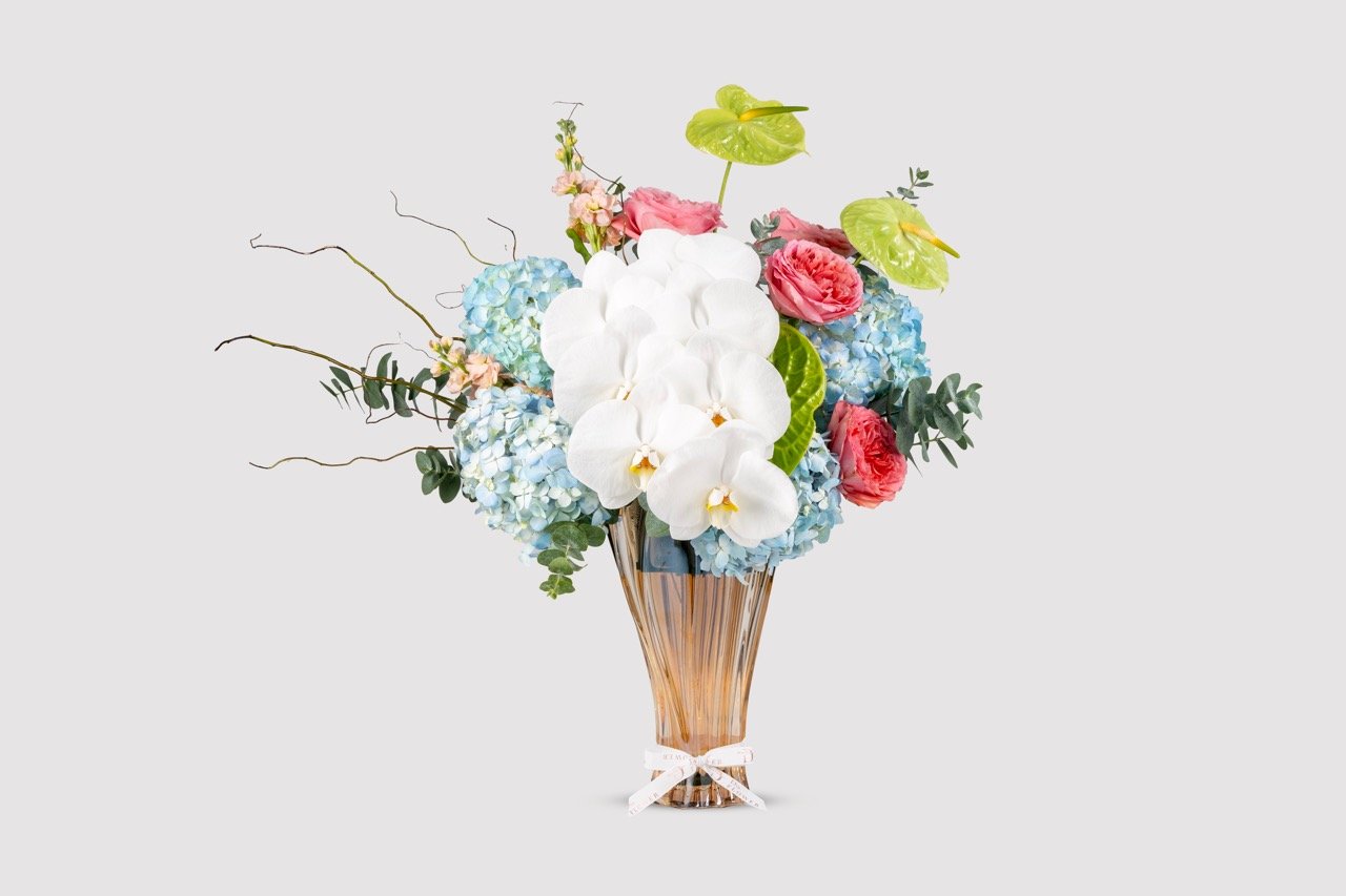 Medium Stella Bloom floral arrangement	