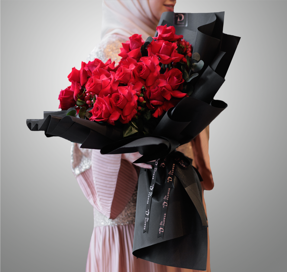 Buy French Style Rose Arrangement-mother's Day Roses Online in India 